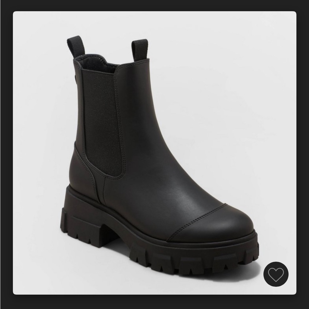 A new day Devan waterproof winter boot size 7